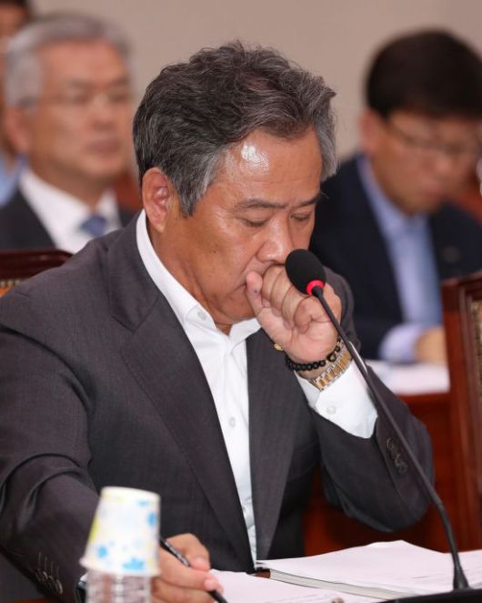 클릭하시면 큰 이미지를 볼 수 있습니다. 아시아경제