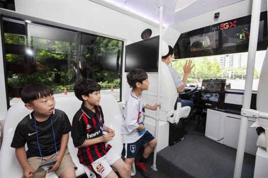 클릭하시면 큰 이미지를 볼 수 있습니다. 한국일보