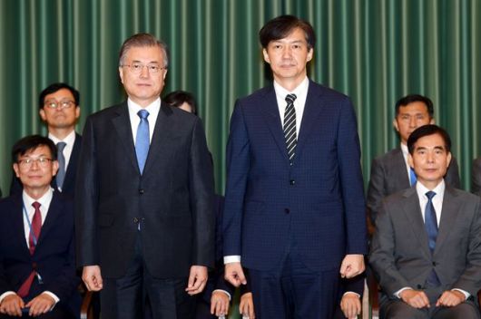 클릭하시면 큰 이미지를 볼 수 있습니다. 한국일보