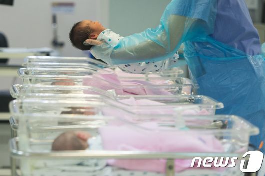 클릭하시면 큰 이미지를 볼 수 있습니다. 뉴스1