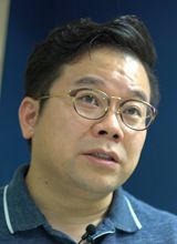 동아일보