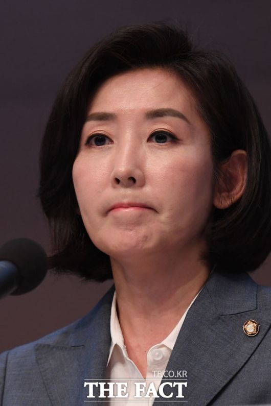 클릭하시면 큰 이미지를 볼 수 있습니다. 더팩트
