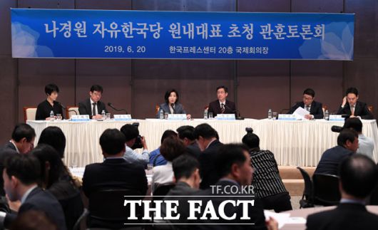 클릭하시면 큰 이미지를 볼 수 있습니다. 더팩트