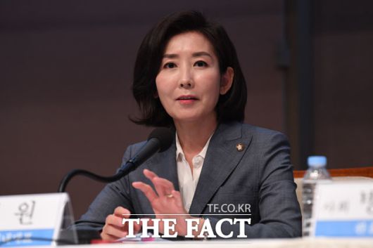 클릭하시면 큰 이미지를 볼 수 있습니다. 더팩트