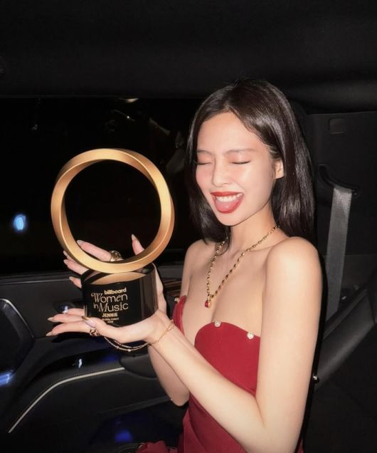 스타투데이