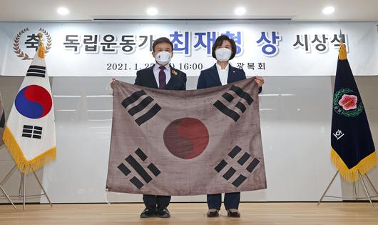 조선일보