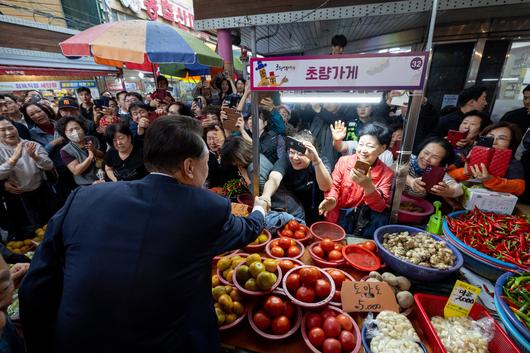 조선일보