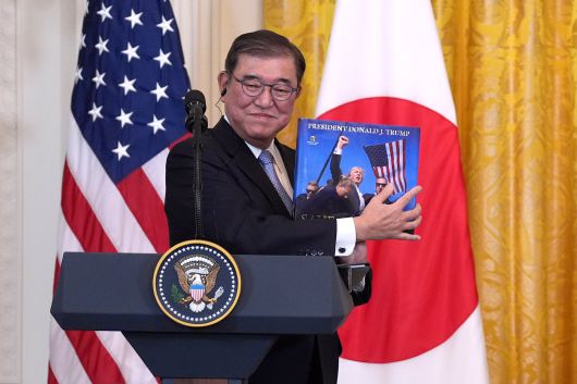 조선일보