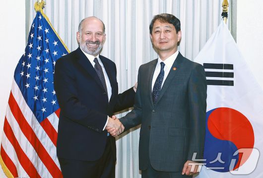 뉴스1