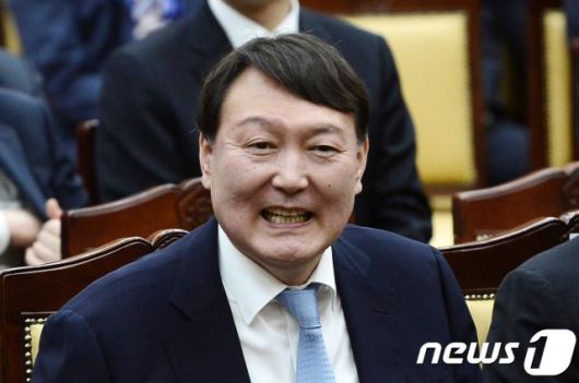 동아일보