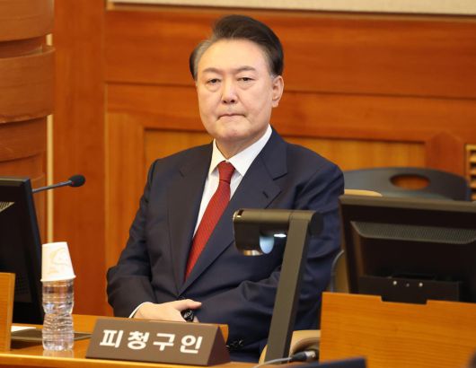 동아일보
