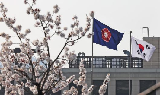 동아일보