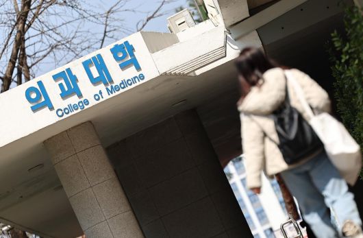 동아일보