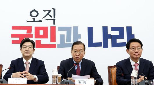 동아일보