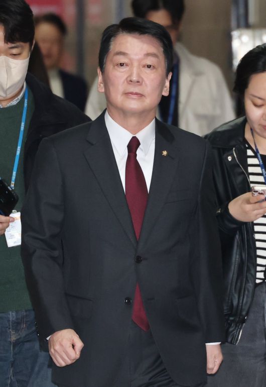 동아일보
