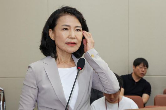동아일보