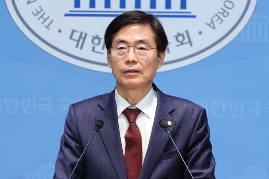 동아일보