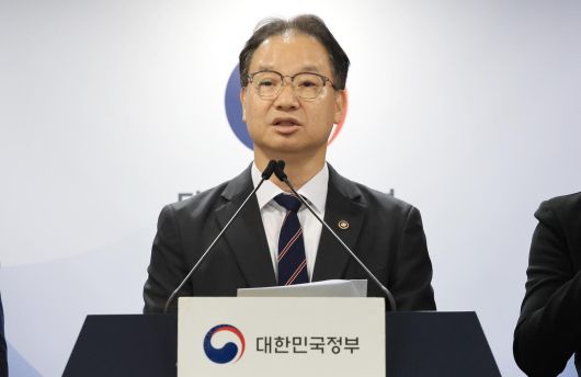 동아일보