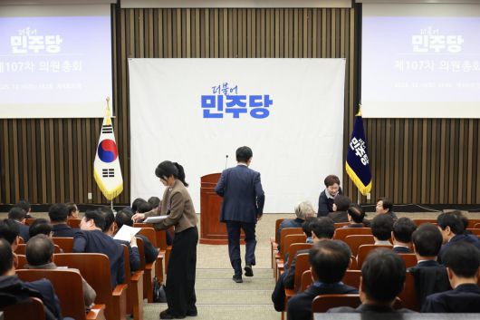 동아일보