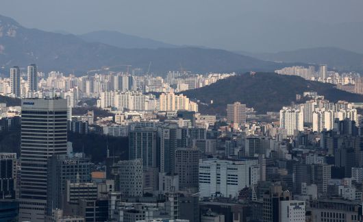 동아일보
