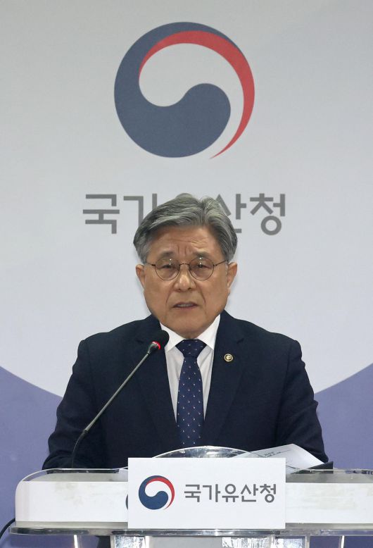 동아일보