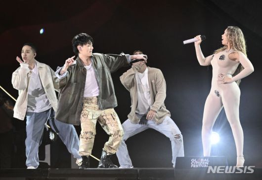 뉴시스