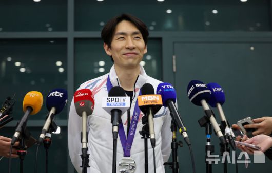 뉴시스