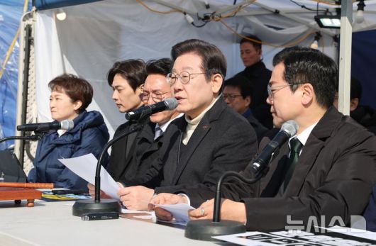 뉴시스