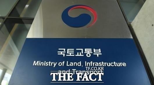 더팩트