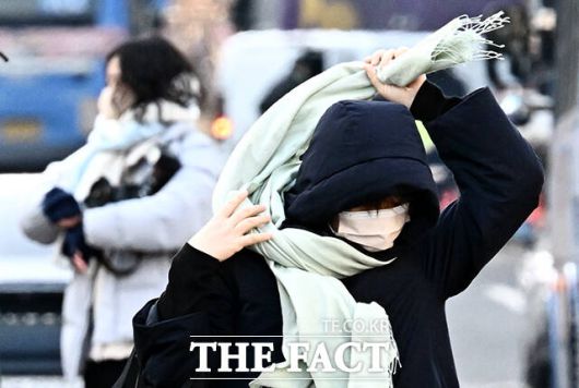 더팩트
