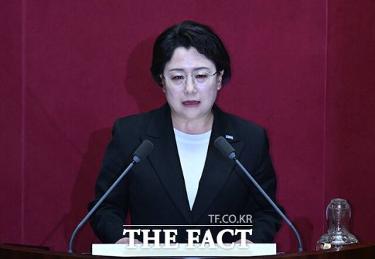 더팩트