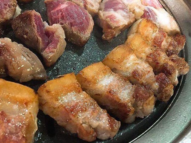 두툼하니 육즙이 팡팡 터지는 삼겹살 맛집 : 허브줌 두툼하니 육즙이 팡팡 터지는 삼겹살 맛집 