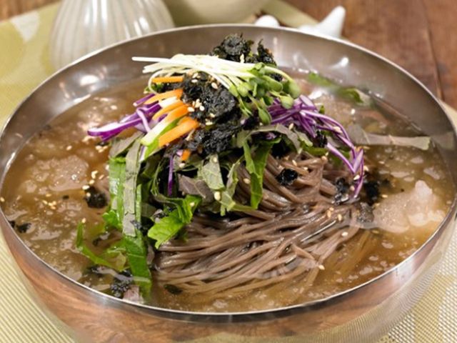 여름철 별미 메밀국수 더 맛있게 즐기는 법 : 허브줌 여름철 별미 메밀국수 더 맛있게 즐기는 법
