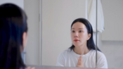 <b>‘56세’ 엄정화, 생얼 공개..‘잡티無’ 꿀피부 비결 뭐길래? “집에서 선크림 필수”</b>