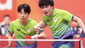 <b>'344위 반칙 서브에 충격패' 日 탁구 에이스, 1-3에서 미라클 4-3 대역전승...中 '우승 후보' 꺾고 남자 복식 44년 만에 결승 진출</b>