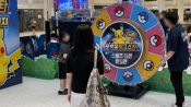 <b>30살 피카츄가 백화점 ‘모객왕’…롯데·신세계, 포켓몬에 꽂혔다</b>