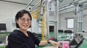 <b>“건반 두드리며 뇌 운동…실버피아노를 AI 돌봄 플랫폼으로”</b>