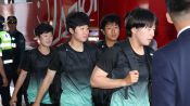 <b>'12년 만의 방한' 북한 여자축구 내고향팀, 수원 도착 후 첫 훈련</b>