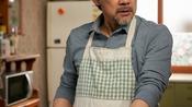 <b>밥상 엎던 아버지, 주방에 서다…정진영 “내 대표작은 ‘아버지의 집밥’”</b>