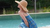 <b>송혜교, 수영복 입고 튜브 둥둥…다 가려도 예쁘네</b>