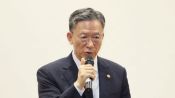 <b>정성호 법무장관 "올림픽공원 시위 불법행위 엄정 대응"</b>