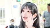 <b>QWER 마젠타 '인형이세요?'</b>