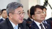 <b>윤호중 "尹검찰처럼 수사권남용·편파 땐 가차없이 지휘권 행사"</b>