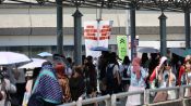 <b>"아직 입장 못했다"⋯BTS 부산 콘서트 '75분 지연'에 하이브 사과</b>