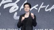 <b>이동욱 측 “항공 기내에 불순한 접근, 지나친 사생활 침해 용서하지 않을 것”</b>