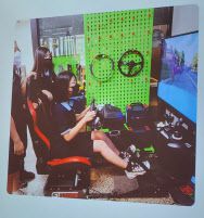 이상근 경희여자중학교 선생님이 아이들에게 자동차를 가르치기 위해 사용하고 있는 기기(사진=이상근 선생님 제공)