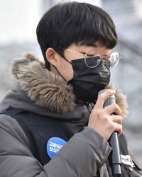 박지운(28·학생)