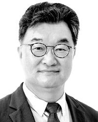 김흥규 아주대 미중정책연구소 소장