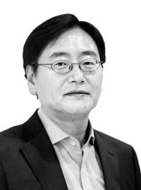 안홍욱 논설위원