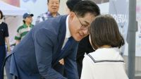 <b>이기형 김포시장 “시민 있는 곳이 곧 시장실”…아트빌리지서 현장 소통</b>